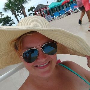 Meet your Posher, Kayce